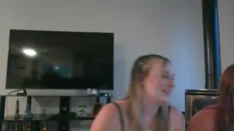 Snapshot of diamondj2104 chatting on 24, 9, 2025 diamondj2104 online show from 24, 9, 2025