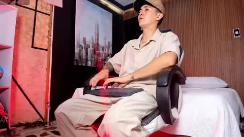 Snapshot of diamondss_1 chatting on 21, 5, 2026 diamondss_1 online show from 21, 5, 2026