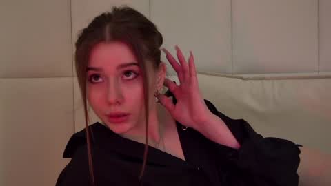 Diana online show from 4, 2, 2025