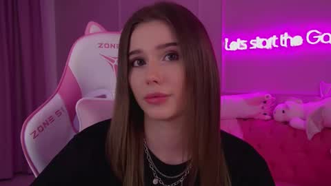 Diana online show from 4, 3, 2025