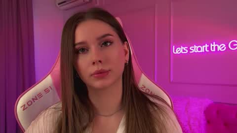 Snapshot of dianabecker chatting on 7, 3, 2026 Diana online show from 7, 3, 2026