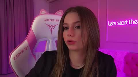 Snapshot of dianabecker chatting on 9, 3, 2026 Diana online show from 9, 3, 2026