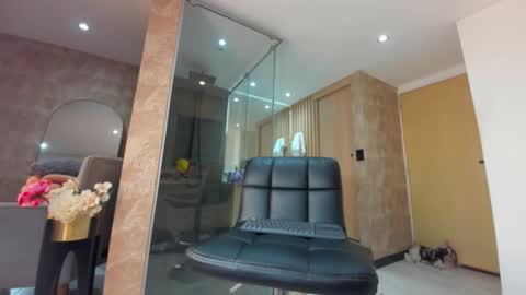 dianac1998 online show from 27, 1, 2025