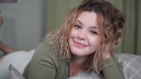 Snapshot of dianaholiday chatting on 21, 1, 2025 Olga online show from 21, 1, 2025