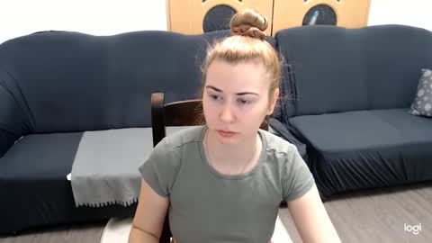 Snapshot of dianasmiey7 chatting on 9, 1, 2025 dianasmiey7 online show from 9, 1, 2025
