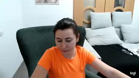 dianasmiey7 online show from 18, 1, 2026