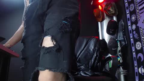 DICAPRIO online show from 7, 3, 2025