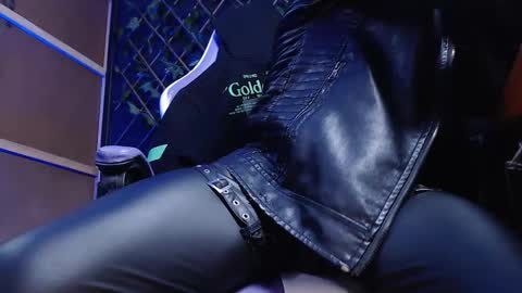 Snapshot of dicaprioo_ chatting on 5, 1, 2026 DICAPRIO online show from 5, 1, 2026