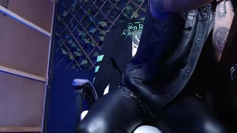 Snapshot of dicaprioo_ chatting on 8, 1, 2026 DICAPRIO online show from 8, 1, 2026