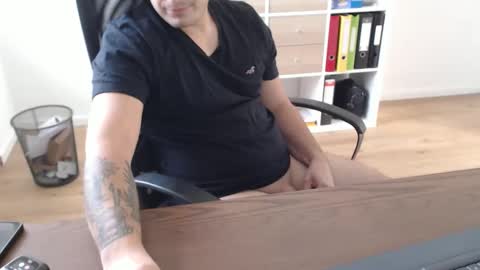 Snapshot of dickeeier96 chatting on 29, 10, 2025 dickeeier96 online show from 29, 10, 2025