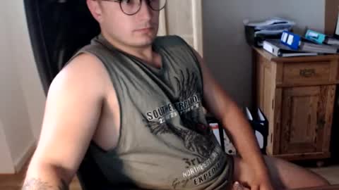 Snapshot of dickeeier96 chatting on 14, 7, 2026 dickeeier96 online show from 14, 7, 2026