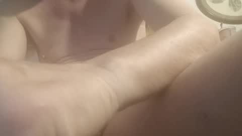 Snapshot of dickielee306251 chatting on 5, 1, 2025 dickielee306251 online show from 5, 1, 2025