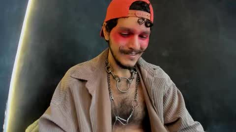 diemond_latinx98 online show from 2, 12, 2025