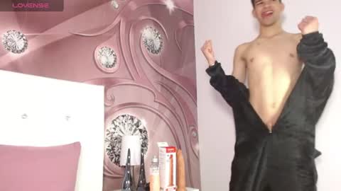 dilan_femboy_ online show from 6, 7, 2026
