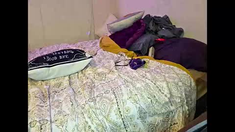Snapshot of dimepiecexxx chatting on 4, 5, 2026 Sofie online show from 4, 5, 2026