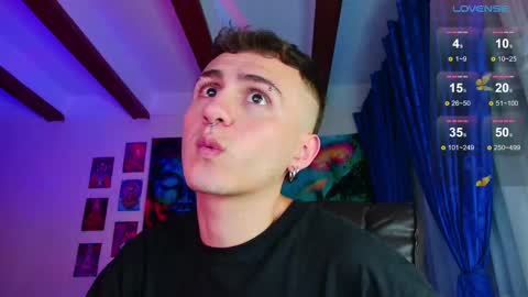 Julian Independent Model online show from 7, 3, 2025