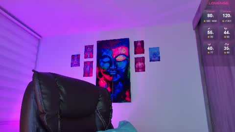 Julian Independent Model online show from 17, 6, 2026