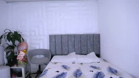 DINA online show from 23, 1, 2025