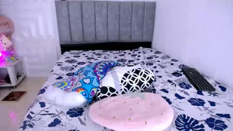 DINA online show from 14, 2, 2025