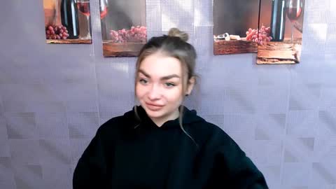 Snapshot of dinagerson chatting on 10, 12, 2024 dinagerson online show from 10, 12, 2024