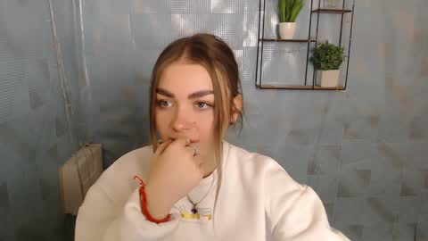 Snapshot of dinagerson chatting on 12, 12, 2024 dinagerson online show from 12, 12, 2024