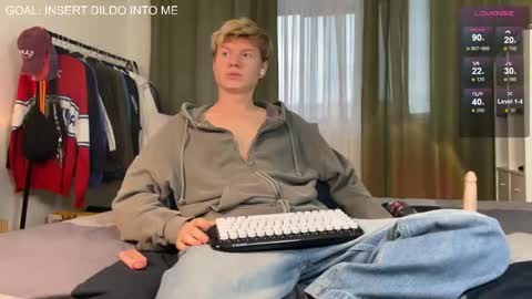 Snapshot of dinovichh chatting on 31, 10, 2025 Vlad Dinovich online show from 31, 10, 2025