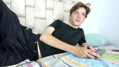 Snapshot of dioniso_69 chatting on 23, 10, 2025 apollo online show from 23, 10, 2025