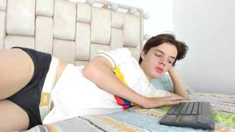 Snapshot of dioniso_69 chatting on 26, 11, 2025 apollo online show from 26, 11, 2025