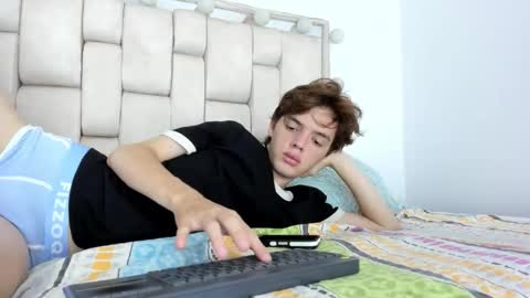 Snapshot of dioniso_69 chatting on 29, 11, 2025 apollo online show from 29, 11, 2025