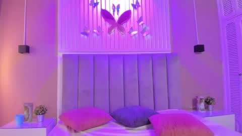 Snapshot of diosa_cristal chatting on 9, 11, 2025 Cristal online show from 9, 11, 2025