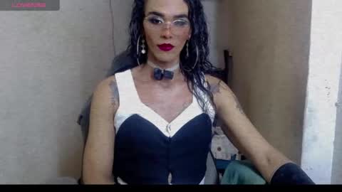 Snapshot of diosa_v_ chatting on 3, 11, 2025 diosa_v_ online show from 3, 11, 2025