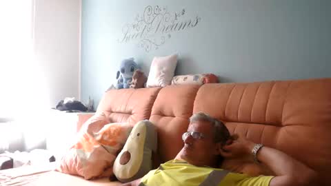 Snapshot of dirk6873 chatting on 27, 5, 2026 Adam Carla online show from 27, 5, 2026