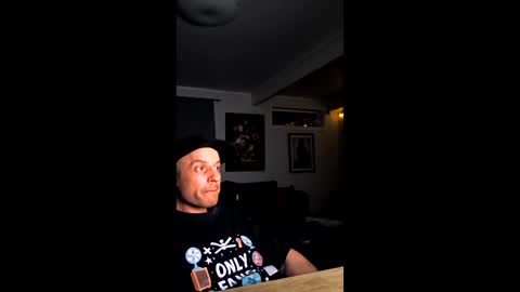 Snapshot of dirkdigglerofficial chatting on 9, 4, 2026 dirkdigglerofficial online show from 9, 4, 2026