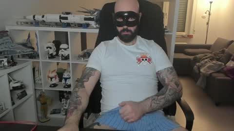 Snapshot of dirtybalws chatting on 31, 12, 2024 Robert online show from 31, 12, 2024