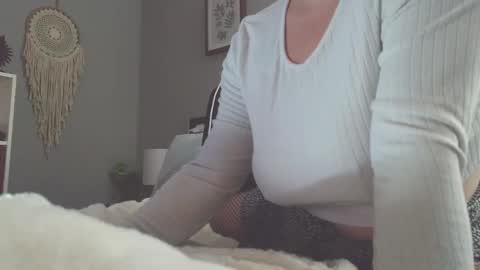 Daisy Wylde online show from 3, 12, 2024