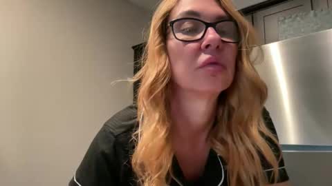 Snapshot of dirtydaisylou chatting on 2, 4, 2026 Daisy online show from 2, 4, 2026