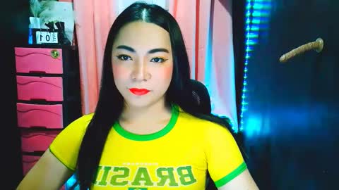 Snapshot of dirtygirls_grace chatting on 1, 2, 2026 grace online show from 1, 2, 2026