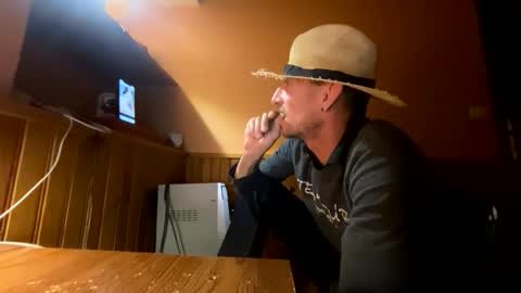 Snapshot of dirtyuniversal chatting on 22, 4, 2026 dirtyuniversal online show from 22, 4, 2026