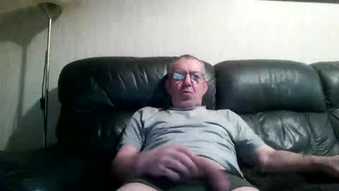 Snapshot of discovery63 chatting on 3, 2, 2026 discovery63 online show from 3, 2, 2026