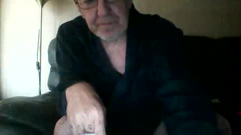 Snapshot of discovery63 chatting on 5, 2, 2026 discovery63 online show from 5, 2, 2026