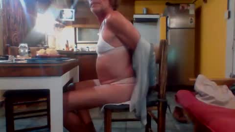 Snapshot of discretopasivo chatting on 7, 4, 2026 discretopasivo online show from 7, 4, 2026