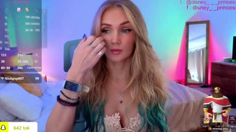 Snapshot of disney__princess chatting on 8, 4, 2026 JASMINE online show from 8, 4, 2026
