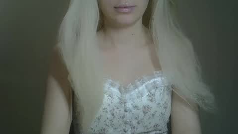 DitaMilton online show from 3, 3, 2025