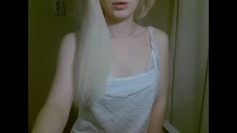 DitaMilton online show from 2, 10, 2025