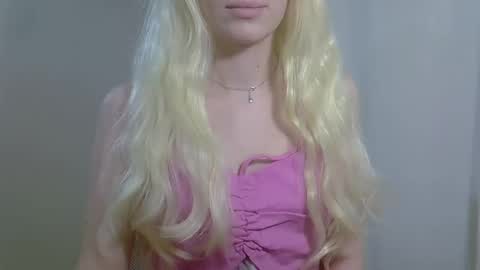 DitaMilton online show from 24, 11, 2025