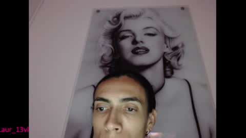 Snapshot of diva_gold chatting on 8, 1, 2025 LAURAXXX online show from 8, 1, 2025