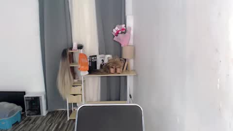 Snapshot of divine_sawanta chatting on 9, 4, 2026 SAWANTA online show from 9, 4, 2026
