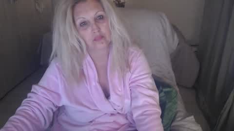 Snapshot of divineblond chatting on 12, 4, 2026 Alexxa online show from 12, 4, 2026
