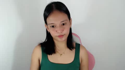 Snapshot of divinegoddness chatting on 25, 4, 2026 Crystal mae online show from 25, 4, 2026