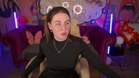 Snapshot of divinejasss chatting on 3, 3, 2025 DivineJasss online show from 3, 3, 2025